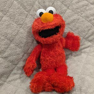 Hasbro Tickle Me Elmo Talking Toy